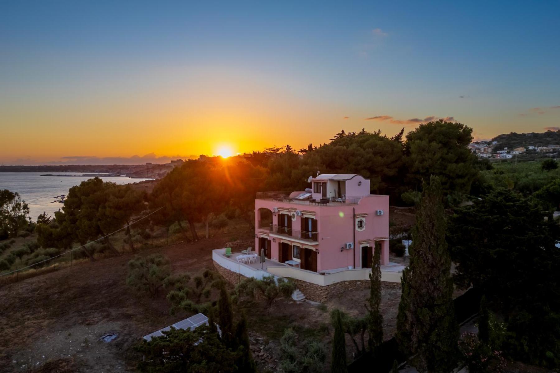 Villa Rosa Sul Mare Шакка Экстерьер фото